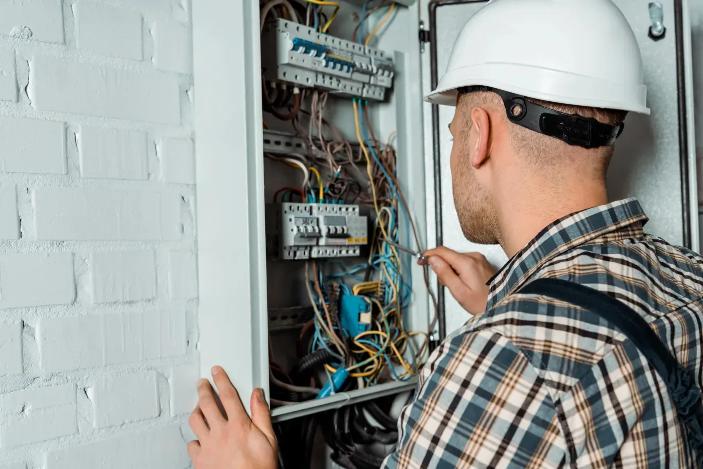 Reprise d'un coffret électrique en rénovation à Limeil-Brévannes